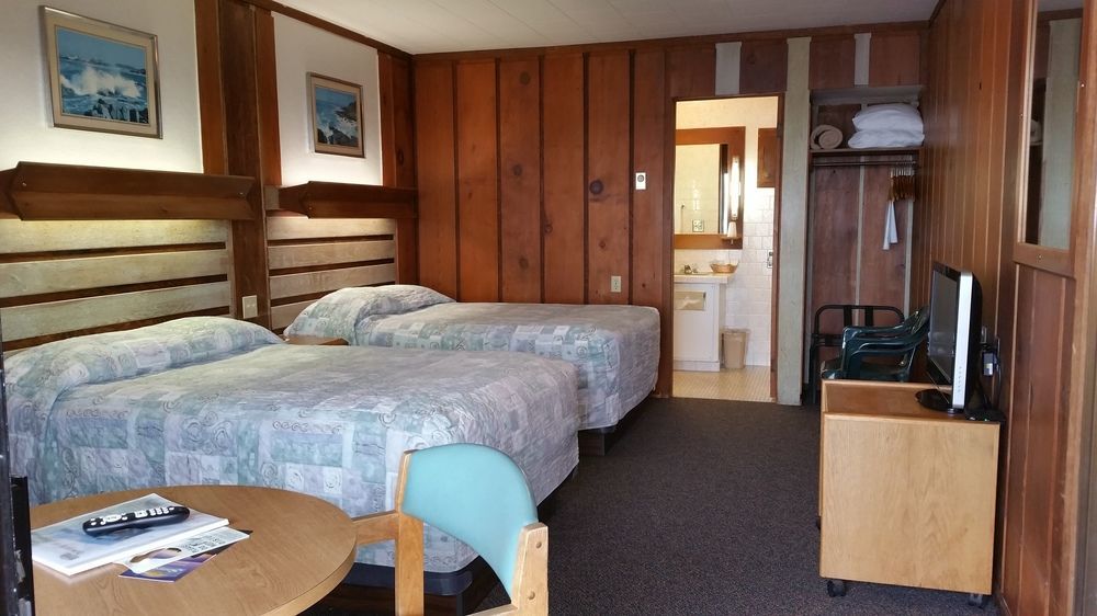 Sunset Oceanfront Lodging Бандън Екстериор снимка